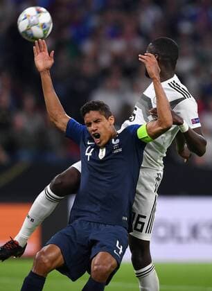 FUSSBALL UEFA Nations League in Muenchen Deutschland - Frankreich 06.09.2018 Raphael Varane (li, Frankreich) gegen Antonio Ruediger (re, Deutschland) --- DFB regulations prohibit any use of photographs as image sequences and or quasi-video. ---
