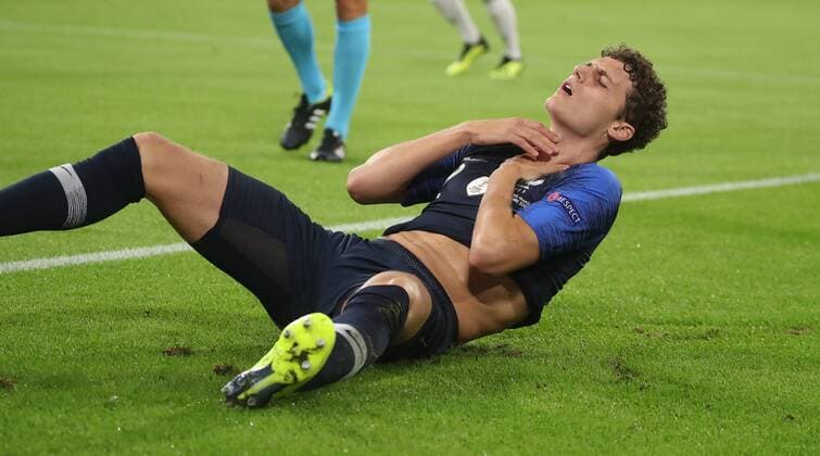 DFB Deutschland - Frankreich Deutschland, München, 06.09.2018, Fussball, UEFA, Nations League, Deutschland DFB - Frankreich: Benjamin Pavard (FRA) angeschlagen am Boden.