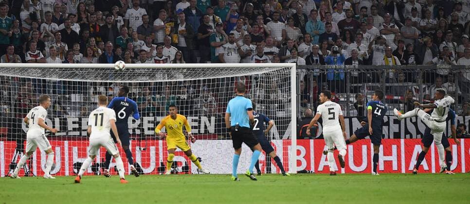 Fussball, Herren, Saison 2018 19, Nations League, Länderspiel in München, Deutschland - Frankreich, von rechts Kopfball Jerome Boateng (Deutschland), Raphael Varane (Frankreich), 06.09.2018, Copyright: xMatthiasxKochx