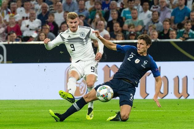 06.09.2018, xkvx, Fussball UEFA Nations League Division A, Deutschland - Frankreich emspor, v.l. Benjamin Pavard (Fussballnationalmannschaft Frankreich), Timo Werner (DFB - Deutscher Fussballbund) (DFL DFB REGULATIONS PROHIBIT ANY USE OF PHOTOGRAPHS as IMAGE SEQUENCES and or QUASI-VIDEO) Muenchen