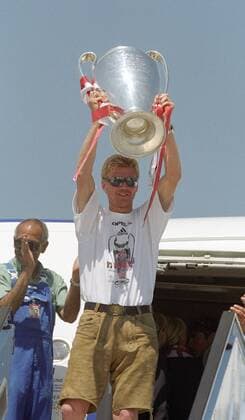 Fußball, FC Bayern München, Champions League Sieger 2001 Stefan Effenberg vom FC Bayern München fotografiert am 23.05.2001 in Mailand Fußball 1 Bundesliga FC Bayern München CL Sieg 2001 in Mailand.