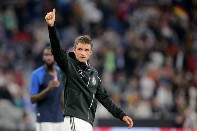 Thomas Mueller ( Deutschland ) mit Daumen nach oben nach dem 0:0 , UEFA Nations League, 2018 19, Deutschland vs. Frankreich, DFB regulations prohibit any use of photographs as image sequences and or quasi-video, Deutschland vs. Frankreich, UEFA Nations League, 2018 19, Fussball, 06.09.2018 Muenchen Copyright: xLanger Eibner-Pressefotox EP_HLR