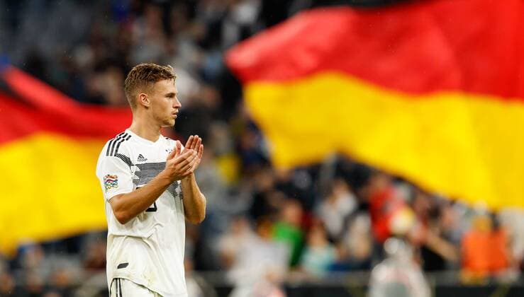 Sport Themen der Woche KW36 Sport Bilder des Tages Muenchen, Germany, 06.09.2018, UEFA Nations League, Deutschland - Frankreich Joshua Kimmich (GER) guckt ( DeFodi048