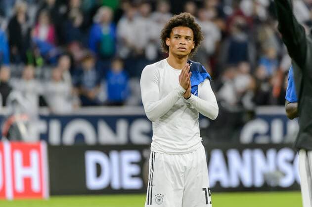 Muenchen, Deutschland 06.09.2018, UEFA Nations League, Deutschland - Frankreich, Leroy Sane (GER) applaudiert und verabschiedet sich von den Fans ( DeFodi527