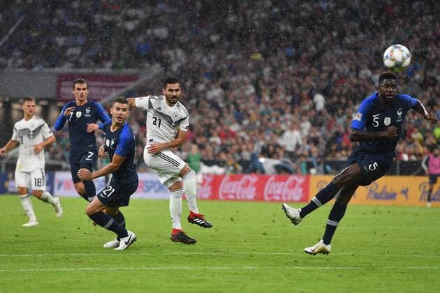 Torchance Ilkay GUENDOGAN (GER), Aktion,Zweikampf gegen Lucas HERNANDEZ (FRA) un Samuel UMTITI (FRA,re). Fussball Laenderspiel, Nations League, Deutschland (GER)-Frankreich (FRA) 0-0, am 06.09.2018 in Muencen A L L I A N Z A R E N A, DFB REGULATIONS PROHIBIT ANY USE OF PHOTOGRAPHS AS IMAGE SEQUENCES AND OR QUASI-VIDEO.