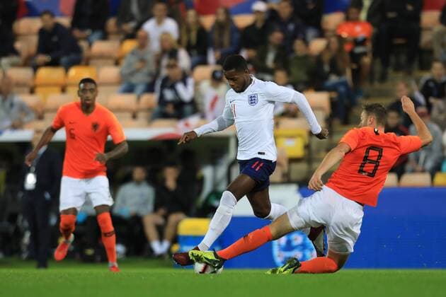 6th September 2018, Carrow Road, Norwich, England; UEFA Under 21 European Championship EM Europameisterschaft football, England U21 U 21 versus Netherlands U21; Teun Koopmeiners of Netherlands U21 challenges Ryan Sessegnon of England U21  ActionPlus12060603 ShaunxBrooks