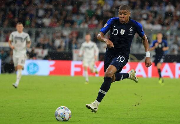 (180907) -- MUNICH, Sept. 7, 2018 France s Kylian Mbappe controls the ball during the UEFA Nations League football match between Germany and France, in Munich, Gremany, on Sept. 6, 2018. The match ended in a 0-0 draw. ) (SP)GERMANY-MUNICH-SOCCER-UEFA NATIONS LEAGUE-GERMANY VS FRANCE PhilippexRuiz 