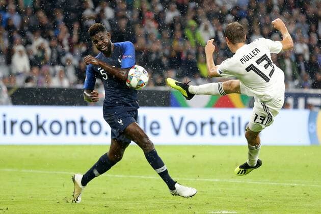 Samuel Umtiti ( Frankreich ) Thomas Mueller ( Deutschland ) , UEFA Nations League, 2018 19, Deutschland vs. Frankreich, DFB regulations prohibit any use of photographs as image sequences and or quasi-video, Deutschland vs. Frankreich, UEFA Nations League, 2018 19, Fussball, 06.09.2018 Muenchen Copyright: xEIBNER HarryxLangerx EP_HLR