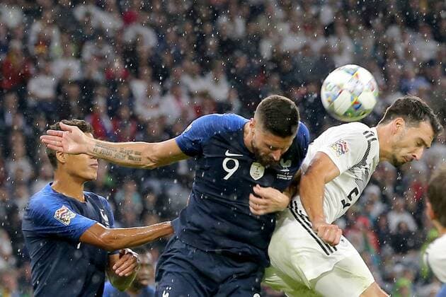 Olivier Giroud ( Frankreich ) Mats Hummels ( Deutschland ) , UEFA Nations League, 2018 19, Deutschland vs. Frankreich, DFB regulations prohibit any use of photographs as image sequences and or quasi-video, Deutschland vs. Frankreich, UEFA Nations League, 2018 19, Fussball, 06.09.2018 Muenchen Copyright: xEIBNER HarryxLangerx EP_HLR