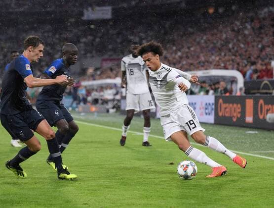06.09.2018, Fussball, UEFA Nations League, Saison 2018 2019, 1. Spieltag, Deutschland - Frankreich 0:0, v.re., Leroy Sane (Deutschland), N Golo Kante (Frankreich), Benjamin Pavard (Frankreich) DFB REGULATIONS PROHIBIT ANY USE OF PHOTOGRAPHS AS IMAGE SEQUENCES AND OR QUASI-VIDEO.