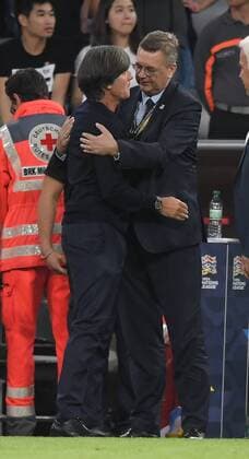 Sport Bilder des Tages 06.09.2018, Fussball, UEFA Nations League, Saison 2018 2019, 1. Spieltag, Deutschland - Frankreich 0:0, v.li., Bundestrainer Joachim Loew, Joachim Löw (Deutschland), DFB Praesident Reinhard Grindel (Deutschland) DFB REGULATIONS PROHIBIT ANY USE OF PHOTOGRAPHS AS IMAGE SEQUENCES AND OR QUASI-VIDEO.