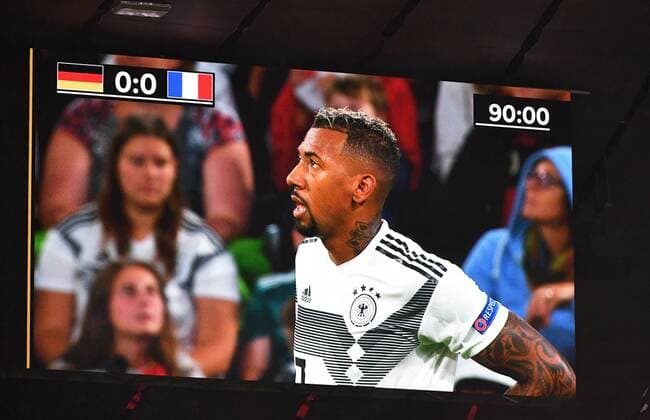 Fussball, Herren, Saison 2018 19, Nations League, Länderspiel in München, Deutschland - Frankreich, Jerome Boateng (Deutschland) und Anzeigetafel mit 0:0-Endstand, 06.09.2018, Copyright: xMatthiasxKochx