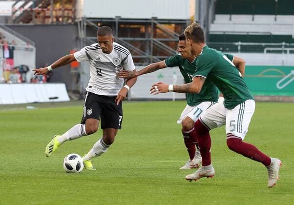 07.09.2018 - Fussball - Testspiel Freundschaftsspiel - Länderspiel - Deutschland - Mexiko - U21 U 21 - DaMa - DFB regulations prohibit any use of photographs as image sequences and or quasi-video Benjamin Henrichs (2, Deutschland U21 ) Ulises Cardona (11, Mexico Mexico U21 ) Cristian Calderon (5, Mexico Mexico U21 )