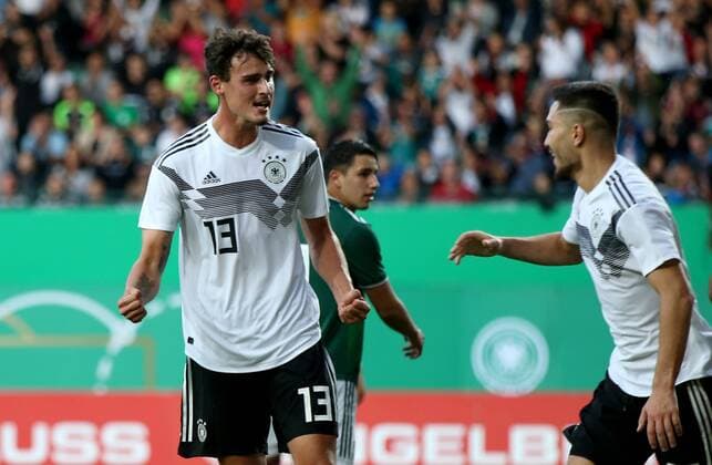 Deutschland, Fürth, Sportpark Ronhof Thomas Sommer, 07.09.2018, Fussball - Laenderspiel - Deutschland U 21 - Mexiko U 21 Bild: v. lk. Torschütze Janni Serra (Deutschland, 13) und Suat Serdar (Deutschland, 6) bejubeln das 1:0 DFB REGULATIONS PROHIBIT ANY USE OF PHOTOGRAPHS AS IMAGE SEQUENCES AND OR QUASI-VIDEO. Copyright: HMBxMedia xHeikoxBecker