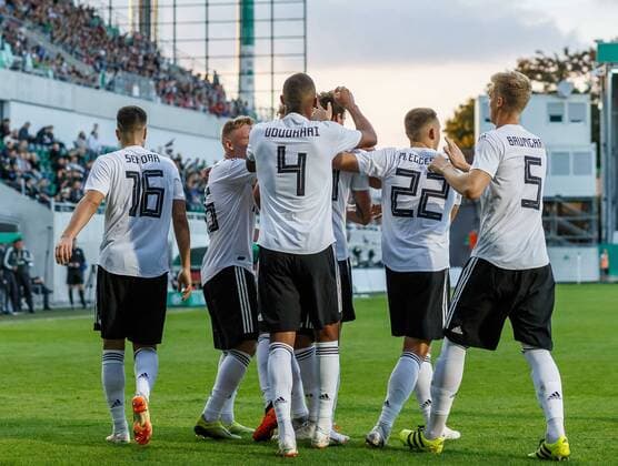 Fuerth, Germany, 07.09.2018, Freundschaftsspiel U 21, Deutschland - Mexiko jubel, Torjubel um Janni Serra (GER) nach dem treffer zum 1:0 ( DeFodi048