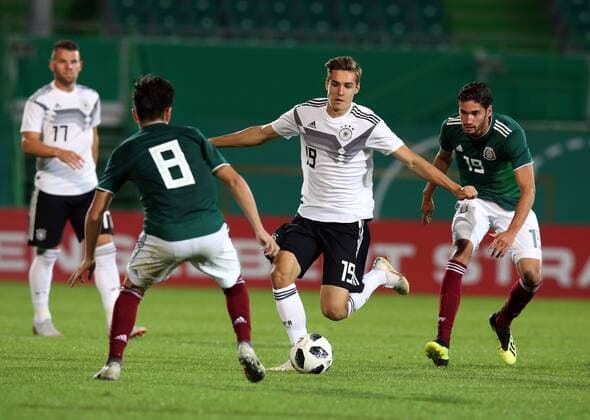 07.09.2018 - Fussball - Testspiel Freundschaftsspiel - Länderspiel - Deutschland - Mexiko - U21 U 21 - DaMa - DFB regulations prohibit any use of photographs as image sequences and or quasi-video Oscar Macias (8, Mexico Mexico U21 ) Florian Neuhaus (19, Deutschland U21 ) Paolo Yrizar (19, Mexico Mexico U21 )