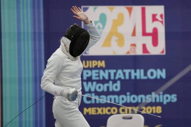 Russian Liudmila Tebekina celebrates a point against Argentina s Ayelen Zapata during the women s relay fencing event of the Modern pentathlon moderner Fünfkampf World Championship WM Weltmeisterschaft in Mexico City, Mexico, 07 September 2018. Modern Pentathlon World Championships in Mexico !ACHTUNG: NUR REDAKTIONELLE NUTZUNG!  Copyright: xJOSExMENDEZx MEX01 20180907-636719499604033330