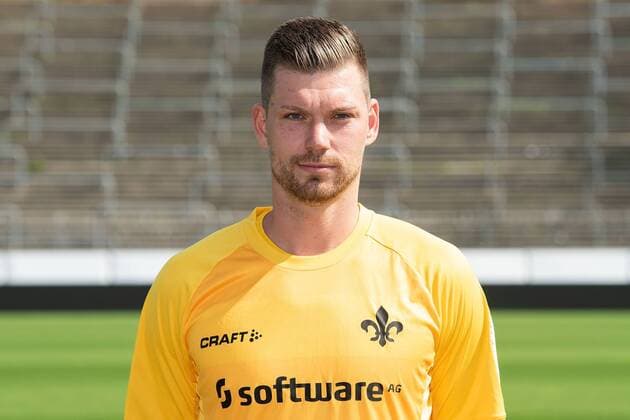 05.09.2018, xfux, Fussball 2.Bundesliga, SV Darmstadt 98 Fototermin Saison 2018 2019, PortraÌˆttermin 2018 2019, emspor, emonline, deloka, v.l. Max Gruen (SV Darmstadt 98) Darmstadt