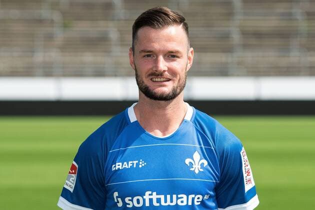 05.09.2018, xfux, Fussball 2.Bundesliga, SV Darmstadt 98 Fototermin Saison 2018 2019, PortraÌˆttermin 2018 2019, emspor, emonline, deloka, v.l. Marcel Heller (SV Darmstadt 98) Darmstadt