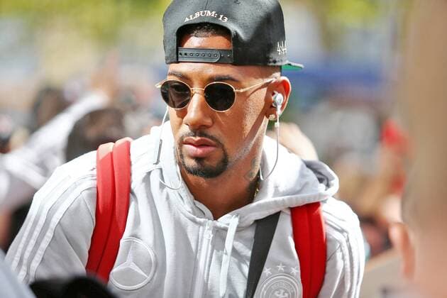 Jerome Boateng bei der Ankunft der Deutschen Fussball Nationalmannschaft am Marriott Hotel in Heidelberg am 08.09.2018, DFB regulations prohibit any use of photographs as image sequences and or quasi-video Nationalmannschaft, Fussball, DFB, 08.09.18 Mannheim *** Jerome Boateng at the arrival of the German national football team at the Marriott Hotel in Heidelberg on 08 09 2018 DFB regulations prohibiting any use of images as national football teams DFB 08 09 18 Mannheim Copyright: xEIBNER MichaelxBermelx EP_MBL
