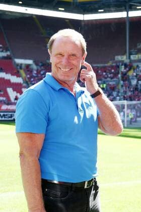 Berti Vogts (Deutsche Fussball Legenden) , FCK Meisterelf 1998 vs Deutsche Fussball Legenden, Fussball, Benefizspiel, Heimkehr der Helden, 08.09.2018, Foto Eibner FCK Meisterelf 1998 vs Deutsche Fussball Legenden, Fussball, Benefizspiel, Heimkehr der Helden, 08.09.2018 Kaiserslautern *** Berti Vogts German Football Legends FCK Meisterelf 1998 vs German Football Legends Football Charity Match Heimkehr der Heroes 08 09 2018 Photo Eibner FCK Meisterelf 1998 vs German Soccer Legends Soccer Charity Match Heimkehr der Heroes 08 09 2018 Kaiserslautern Copyright: xEIBNER AlexanderxNeisx EP_ANS