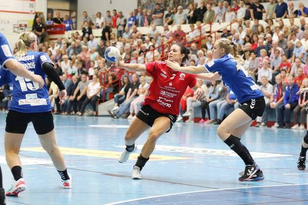 Maxime Struijs (HSG Bad Wildungen Vipers 3) gegen Kathrin Pichlmeier (HSG Blomberg-Lippe 10)(rechts), HSG Blomberg-Lippe vs HSG Bad Wildungen Vipers, Handball, 1. Frauen Bundesliga, 08.09.2018, HSG Blomberg-Lippe vs HSG Bad Wildungen Vipers, Handball, 1. Bundesliga Frauen, 08.09.2018 Blomberg Copyright: xEIBNER JanxStrohdiekx EP_JSK
