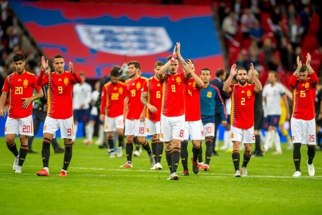 Spanish players celebrates their side win with the travelling supporters during the UEFA Nation League, Group 4, League A match between England and Spain at Wembley Stadium, London, England on 8 September 2018. Copyright: xSalvioxCalabresex 20960029