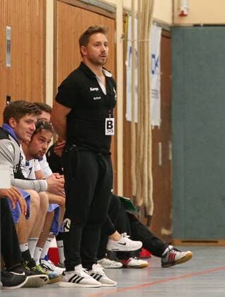 08.09.2018, Deutschland, Kornwestheim, Handball 3. Handball-Liga Süd SV Kornwestheim vs. TV Willstätt: SVK Trainer Alexander Schurr