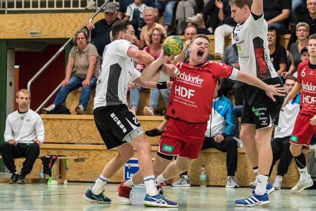Robin Matschke (Neckarsulmer Union 23), Finn Boehm (SG H2Ku Herrenberg 11), Fabian Goppele (Neckarsulmer Sport-Union 04), SG H2Ku Herrenberg vs. Neckarsulmer Sport-Union, Handball, BWOL, Maenner, 08.09.2018, SG H2Ku Herrenberg vs. Neckarsulmer Sport-Union, Handball, BWOL, Maenner, 08.09.2018 Herrenberg Copyright: xEIBNER WolfgangxFrankx EP_WFK