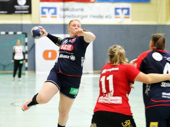 Kerstin Foth (Herrenberg) beim Torwurf GER, HL Buchholz 08 Rosengarten - SG H2Ku Herrenberg, 2.Liga Frauen, Handball Buchholz Copyright: xEIBNER Cebulokx EP_EER
