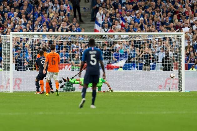 Fußball, Nations League, Frankreich - Niederlande Paris, Frankreich 09.09.2018, UEFA Nations League, Frankreich - Niederlande, Tor zum 2:1 durch Torschuetze Olivier Giroud (FRA) ( DeFodi053