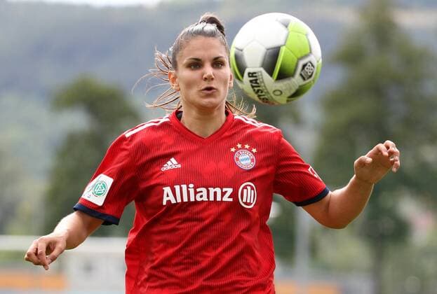GER, DFB-Pokal, Frauen, FF USV Jena vs FC Bayern München 09.09.2018, Jena, Ernst-Abbe-Sportfeld, GER, Allianz Frauen Bundesliga, DFB-Pokal, Frauen, Saison 2018 2019, 2. Runde, FF USV Jena vs FC Bayern München im Bild Jovana Damnjanovic (Bayern)