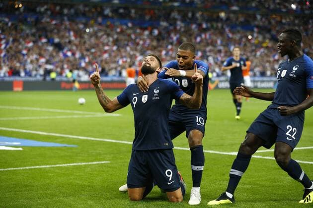 Fußball, Nations League, Frankreich - Niederlande Joie Olivier Giroud (France) et Kylian Mbappe (France) Benjamin Mendy (France) FOOTBALL : France vs Pays Bas - Ligue des Nations - 09 09 2018 GwendolineLeGoff Panoramic 