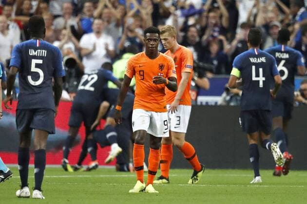 Fußball, Nations League, Frankreich - Niederlande SAINT DENIS, 09-09-2018, Stadium Stade France , football, season 2018 2019, Nations Cup. Netherlands player Quincy Promes (C) dejected after the 2-1 during the game France - Netherlands . France - Netherlands  x2457613x
