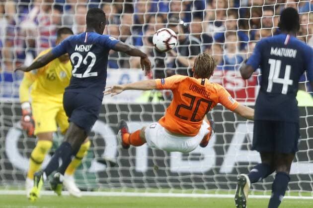 SAINT DENIS, 09-09-2018, Stadium Stade France , football, season 2018 2019, Nations League , France player Benjamin Mendy , Netherlands player Ruud Vormer during the game France - Netherlands France - Netherlands  x2457692x