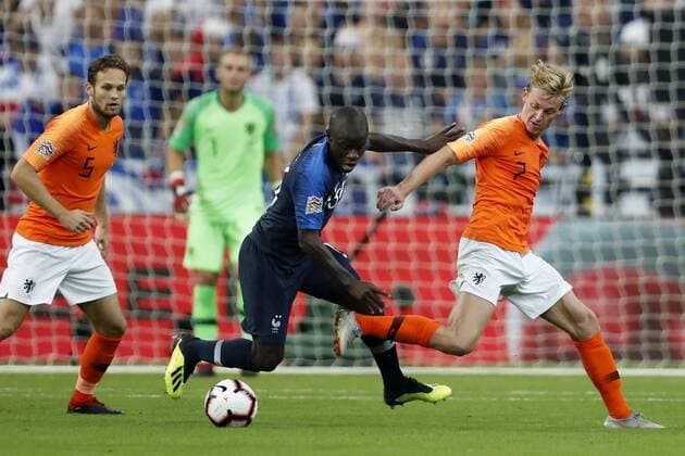 (L-R) Daley Blind of Holland, Holland goalkeeper Jasper Cillessen, Ngolo Kante of France, Frenkie de Jong of Holland during the UEFA Nations League A group 1 qualifying match between France and The Netherlands on September 09, 2018 at Stade de France in Saint Denis, France UEFA Nations League A group 1 2018 2019 xVIxVIxImagesx xMauricexvanxSteenxIVx 12068528