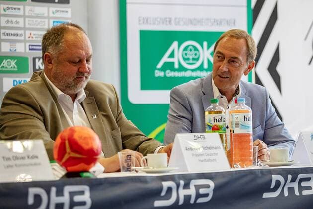 Andreas Michelmann (Praesident Deutscher Handballbund) und Ralph Hirsch (Anhalt waehrend der Pressekonferenz zum Handball Laenderspiel der Frauen zwischen Deutschland und Russland in der Radisson Blue Hotel am 10. September 2018 in Bauhausstadt Dessau, Sachsen Anhalt (Saxony Anhalt), Deutschland (Germany) (Eibner Hartmut Boesener) HB-LS-F PK Deutschland - Russland Copyright: xEIBNER HartmutxBoesenerx EP_HBR