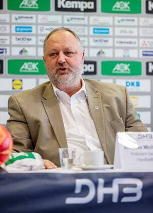 Praesident Deutscher Handballbund Andreas Michelmann waehrend der Pressekonferenz zum Handball Laenderspiel der Frauen zwischen Deutschland und Russland in der Radisson Blue Hotel am 10. September 2018 in Bauhausstadt Dessau, Sachsen Anhalt (Saxony Anhalt), Deutschland (Germany) (Eibner Hartmut Boesener) HB-LS-F PK Deutschland - Russland Copyright: xEIBNER HartmutxBoesenerx EP_HBR