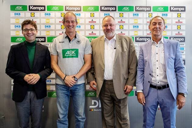 Dr. Robert Reck (Stadt Dessau), Henk Groener (Bundestrainer Frauen), Andreas Michelmann (Praesendet Deutscher Handballbund), Ralph Hirsch (Anhalt e.V.) waehrend der Pressekonferenz zum Handball Laenderspiel der Frauen zwischen Deutschland und Russland in der Radisson Blue Hotel am 10. September 2018 in Bauhausstadt Dessau, Sachsen Anhalt (Saxony Anhalt), Deutschland (Germany) (Eibner Hartmut Boesener) HB-LS-F PK Deutschland - Russland Copyright: xEIBNER HartmutxBoesenerx EP_HBR