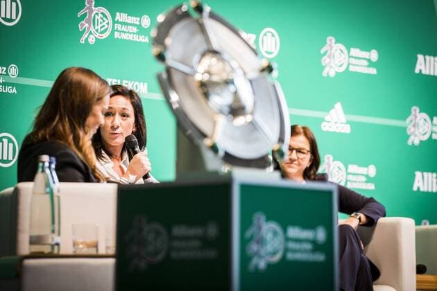 GER, Saisoneröffnung Allianz Frauen-Bundesliga 10.09.2018, Deutsches Fußballmuseum, Dortmund, GER, Saisoneröffnung Allianz Frauen-Bundesliga, DFL REGULATIONS PROHIBIT ANY USE OF PHOTOGRAPHS AS IMAGE SEQUENCES AND OR QUASI-VIDEO im Bild picture shows: Nadine Kessler (UEFA-Abteilungsleiterin Frauenfussball) im Gespräch, *** GER Season Opening Allianz Women Bundesliga 10 09 2018 German Football Museum Dortmund GER Season Opening Allianz Women Bundesliga DFL REGULATIONS PROHIBIT ANY USE OF PHOTOGRAPH AS IMAGE SEQUENCES AND OR QUASI VIDEO picture picture shows Nadine Kessler UEFA Head of Department Womens Football in Conversation nordphotox xRauch nph00251