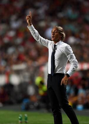 (180911) -- LISBON, Sept.11, 2018 -- Roberto Mancini, head coach of Italy gestures during the UEFA Nations League soccer match between Portugal and Italy at Luz Stadium in Lisbon, Portugal, on Sept. 10, 2018. Portugal won 1-0. )(wll) (SP)PORTUGAL-LISBON-SOCCER-UEFA-NATIONS LEAGUE-PORTUGAL VS ITALY ZhangxLiyun 