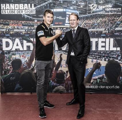 Sport Bilder des Tages Pressekonferenz Handball WM 2019 und Olympiamuseum Koeln Datum: 11.09.2018 Links: Bundestrainer Christian Prokop Rechts: Arena-Chef Stefan Löcher