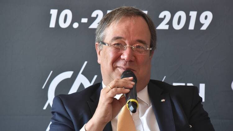 Ministerpräsident NRW Armin Laschet am 11.09.2018 in Köln bei der Pressekonferenz zum Stand der Vorbereitung zur Handball Weltmeisterschaft 2019 die im Zeitraum 10. bis 27. Januar mit u.a. 13 Begegnungen in Köln stattfindet.
