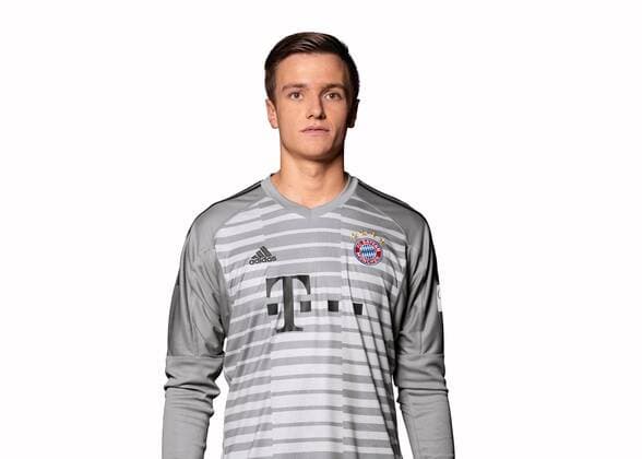 FUSSBALL 1. BUNDESLIGA SAISON 2018 2019 11.09.2018 Fototermin FC Bayern Muenchen: Torwart Christian Fruechtl Muenchen