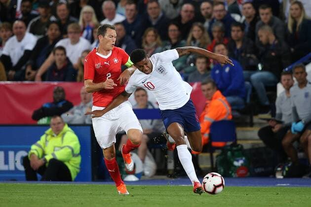 Fu?ball, Testspiel, England - Schweiz England v Switzerland International Friendly L?nderspiel Stephan Lichtsteiner of Switzerland and Marcus Rashford of England in action during the International Friendly match at the King Power Stadium, Leicester Content Not Available For UK Newspapers Copyright: xPaulxChestertonx FIL-12259-0048
