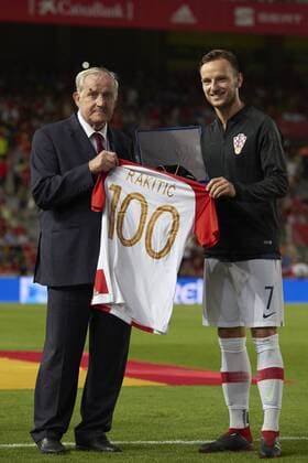 September 11, 2018 - Elche, Spain - Croatia s midfielder Ivan Rakitic receives symbolic jerseys marking his 100th cap before the UEFA Nations League football match between Spain and Croatia at Martinez Valero Stadium in Elche, Spain on September 8, 2018. Spain v Croatia - UEFA Nations League A  - ZUMAn230 20180911_zaa_n230_579 Copyright: xJosexBretonx
