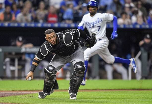 September 11, 2018 - Kansas City, MO, USA - The Kansas City Royals Rosell Herrera (7) scores behind Chicago White Sox catcher Welington Castillo on a bunt single by Adalberto Mondesi in the third inning on Tuesday, Sept. 11, 2018, at Kauffman Stadium in Kansas City, Mo. Chicago White Sox at Kansas City - ZUMAm67_ 20180911_zaf_m67_020 Copyright: xJohnxSleezerx