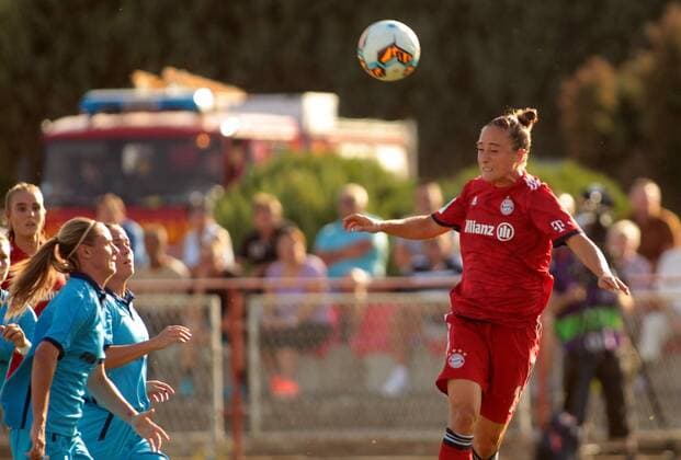 12.09.2018 Subotica(Serbia) ZFK Spartak Subotica-FC Bayern München UEFA women s football champions league round of 32 Gina Lewandowski(R)FC Bayern München scoring 1st goal on match : 