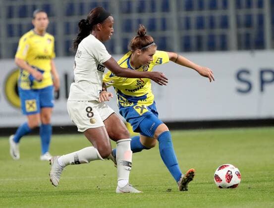 SOCCER - UEFA WCL, St.Poelten vs PSG ST.POELTEN,AUSTRIA,12.SEP.18 - WOMEN SOCCER - UEFA Champions League, ladies, round of 32, SKN Sankt Poelten vs Paris Saint-Germain. Image shows Grace Geyoro (PSG) and Stefanie Enzinger (St.Poelten). GEPAxpictures xWalterxLuger
