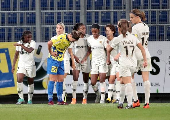 SOCCER - UEFA WCL, St.Poelten vs PSG ST.POELTEN,AUSTRIA,12.SEP.18 - WOMEN SOCCER - UEFA Champions League, ladies, round of 32, SKN Sankt Poelten vs Paris Saint-Germain. Image shows the rejoicing of Kadidiatou Diani (PSG) and her team. GEPAxpictures xWalterxLuger